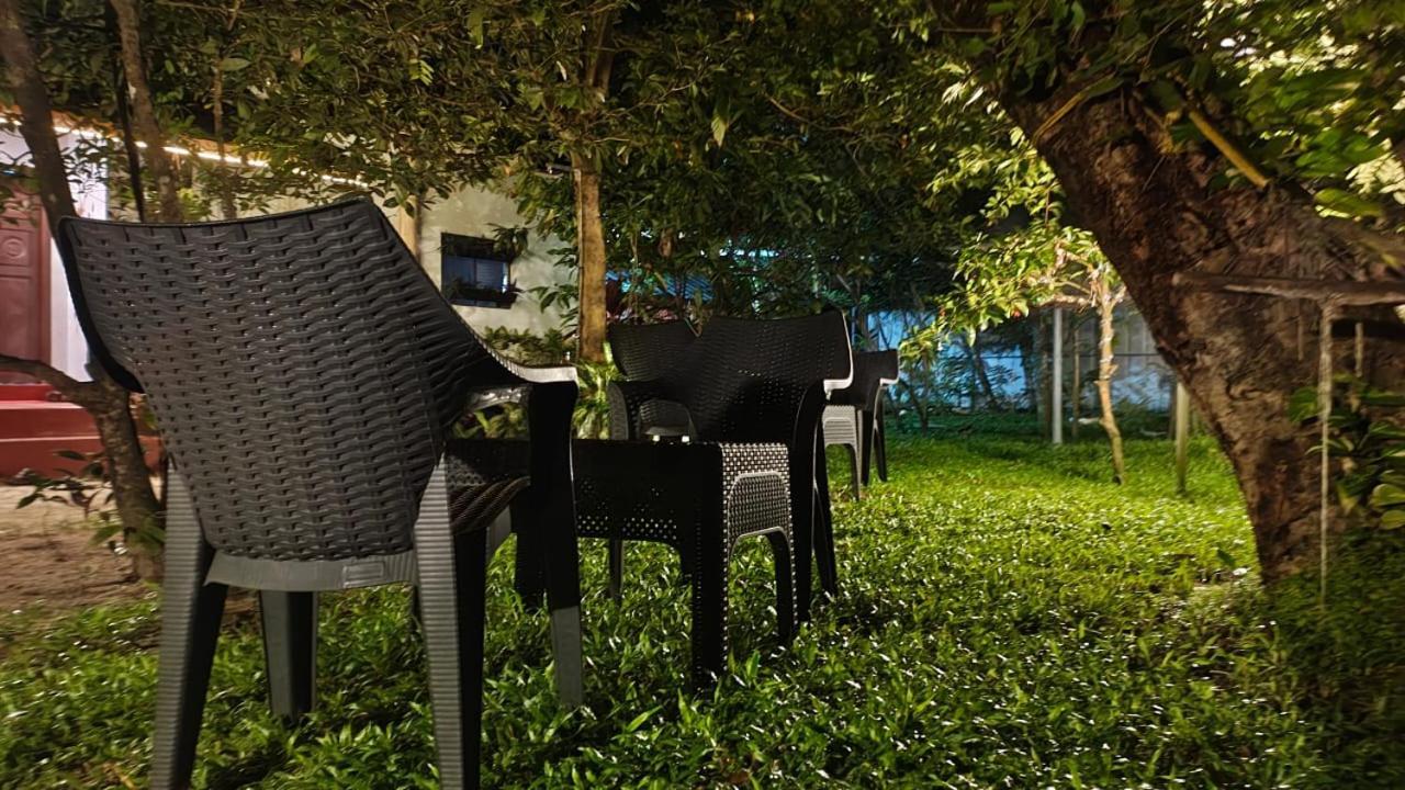 Marari Adonis Beach Villa Марарікулем Екстер'єр фото